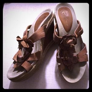 Women’s leather wedge-style espadrilles